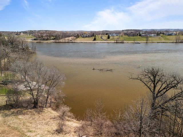 3829 LOST DAUPHIN ROAD, De Pere, WI 54115