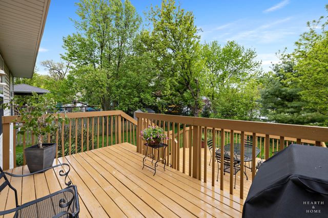 501 Deer Run Road, Lakemoor, IL 60051