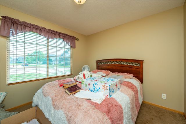 1330 10th Avenue SE, Altoona, IA 50009