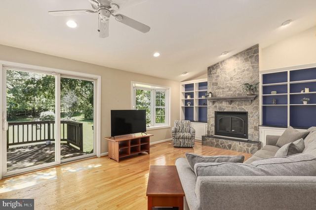 16605 LESCOT TER, Rockville, MD 20853