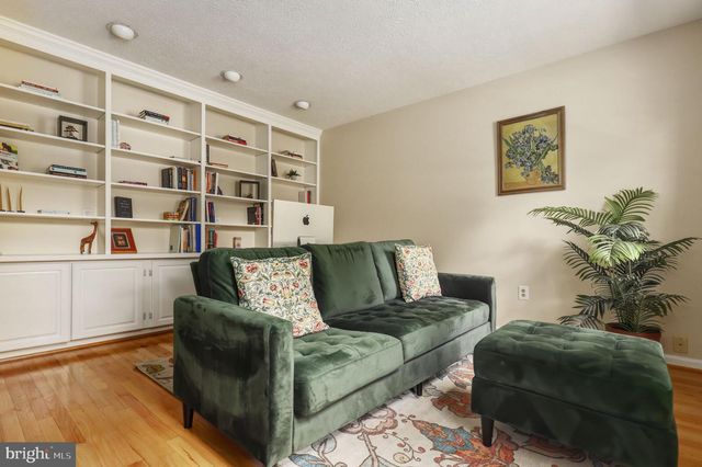 16605 LESCOT TER, Rockville, MD 20853