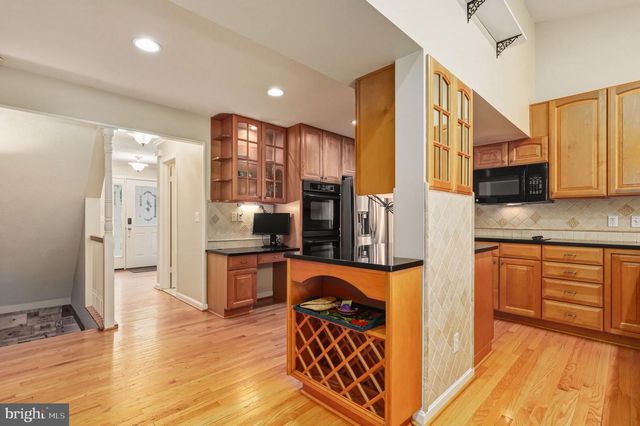 16605 LESCOT TER, Rockville, MD 20853