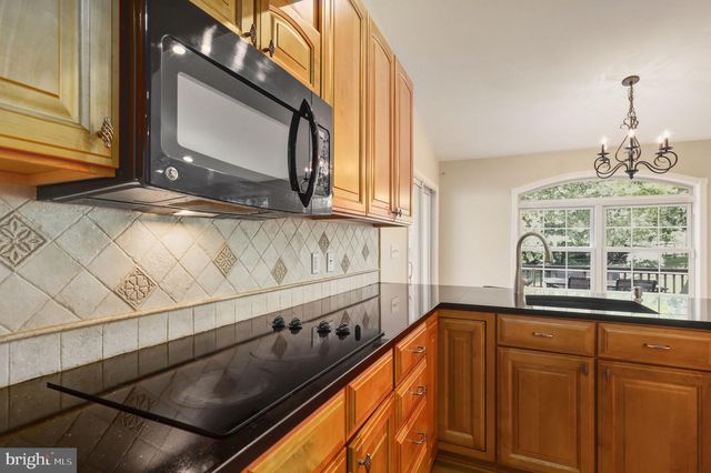 16605 LESCOT TER, Rockville, MD 20853