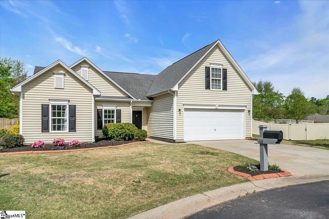 116 Red Holly Ridge Court, Greer, SC 29651