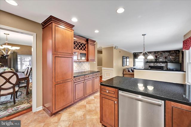 213 BEATRICE LN, Aston, PA 19014