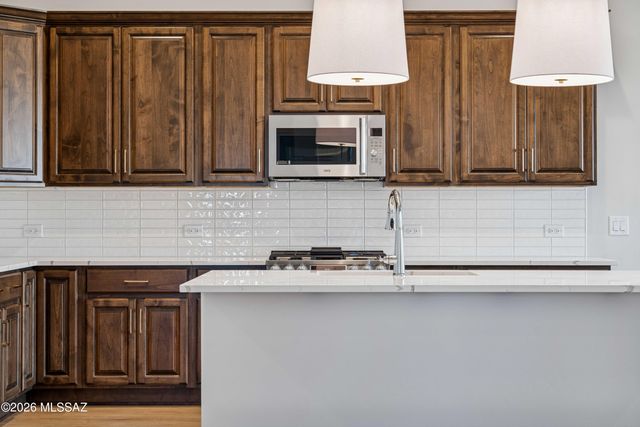 61701 E Travertine Street, Oracle, AZ 85623