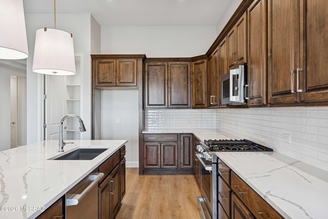 61701 E Travertine Street, Oracle, AZ 85623