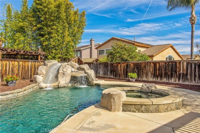 23401 Rouge River, Murrieta, CA 92562