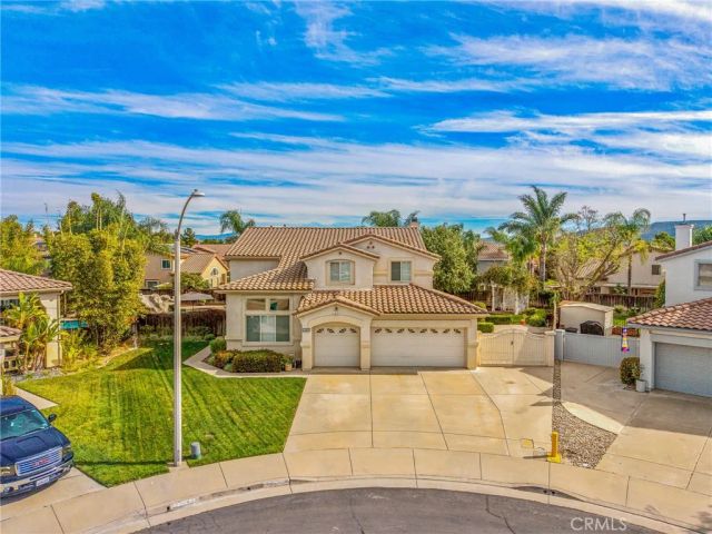 23401 Rouge River, Murrieta, CA 92562