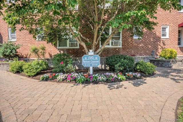 15 Bryant Crescent 2F, White Plains, NY 10605