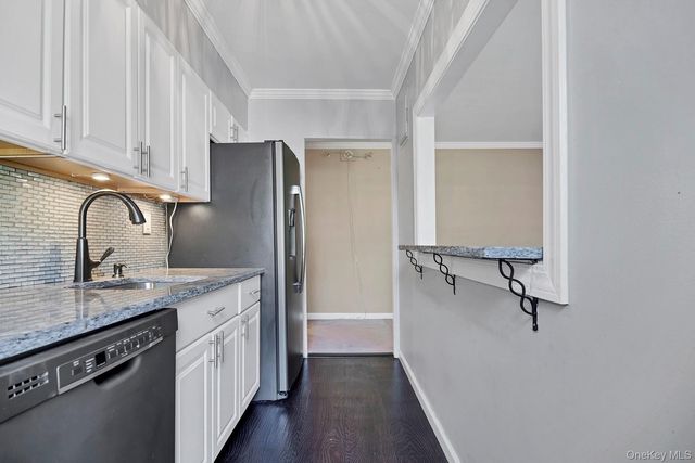 15 Bryant Crescent 2F, White Plains, NY 10605
