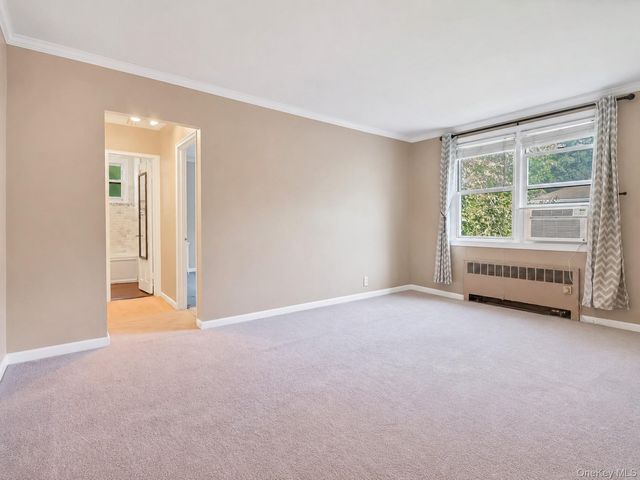 15 Bryant Crescent 2F, White Plains, NY 10605
