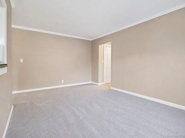15 Bryant Crescent 2F, White Plains, NY 10605