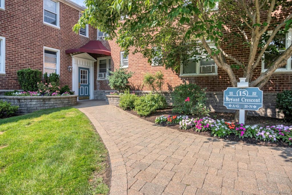 15 Bryant Crescent 2F, White Plains, NY 10605 — photo 3