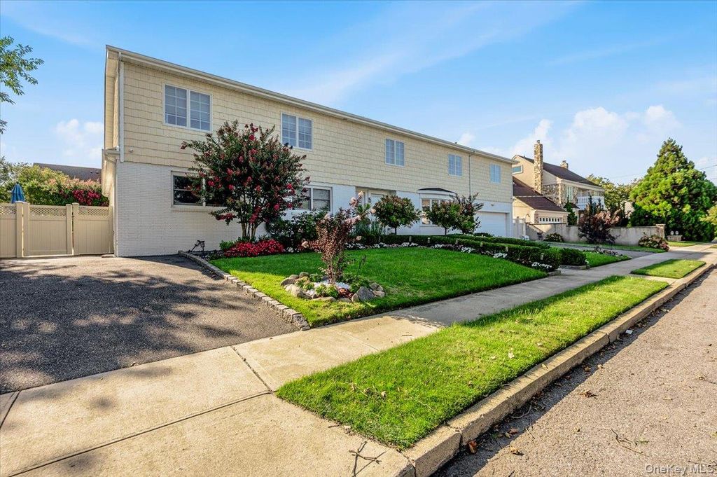 85 Suffolk Boulevard, Atlantic Beach, NY 11509 — photo 2