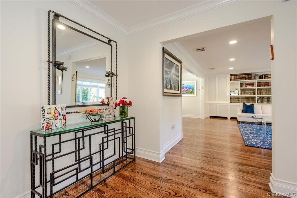 85 Suffolk Boulevard, Atlantic Beach, NY 11509 — photo 4