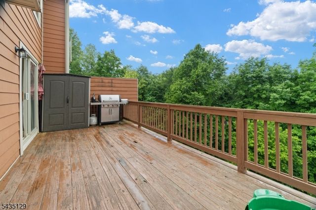 1 Wimbledon Dr 3 3, Vernon Twp., NJ 07462