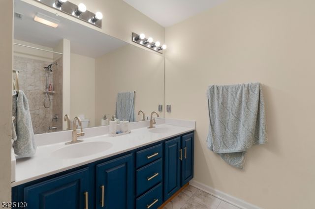 1 Wimbledon Dr 3 3, Vernon Twp., NJ 07462