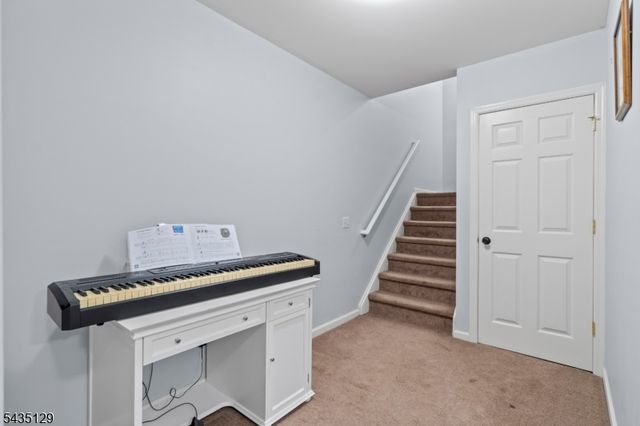 1 Wimbledon Dr 3 3, Vernon Twp., NJ 07462