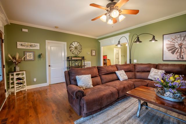 109 Red Top Ct, Murfreesboro, TN 37128