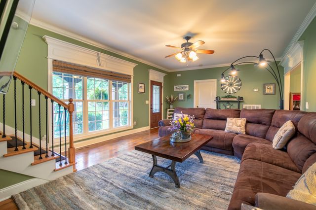 109 Red Top Ct, Murfreesboro, TN 37128