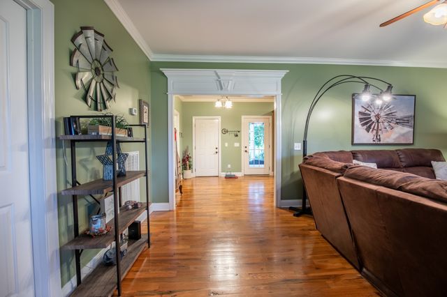 109 Red Top Ct, Murfreesboro, TN 37128