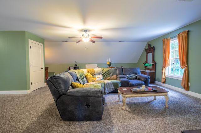 109 Red Top Ct, Murfreesboro, TN 37128