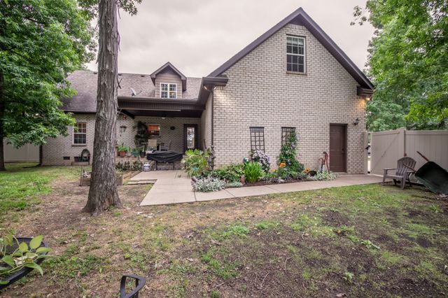 109 Red Top Ct, Murfreesboro, TN 37128