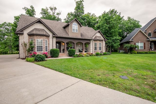 109 Red Top Ct, Murfreesboro, TN 37128