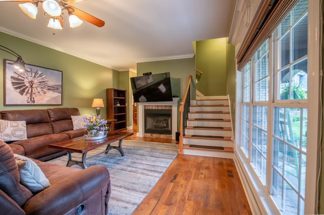 109 Red Top Ct, Murfreesboro, TN 37128