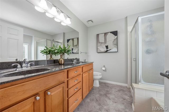 914 Oakmoor Drive, Fenton, MO 63026