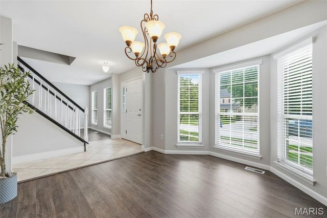914 Oakmoor Drive, Fenton, MO 63026