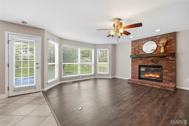 914 Oakmoor Drive, Fenton, MO 63026