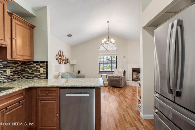 8000 LOCH LOMOND Lane, Jacksonville, FL 32244