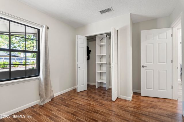 8000 LOCH LOMOND Lane, Jacksonville, FL 32244