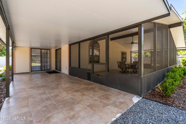 8000 LOCH LOMOND Lane, Jacksonville, FL 32244