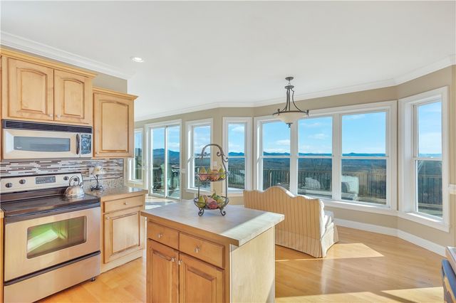 272 Jocassee Ridge Way, Salem, SC 29676