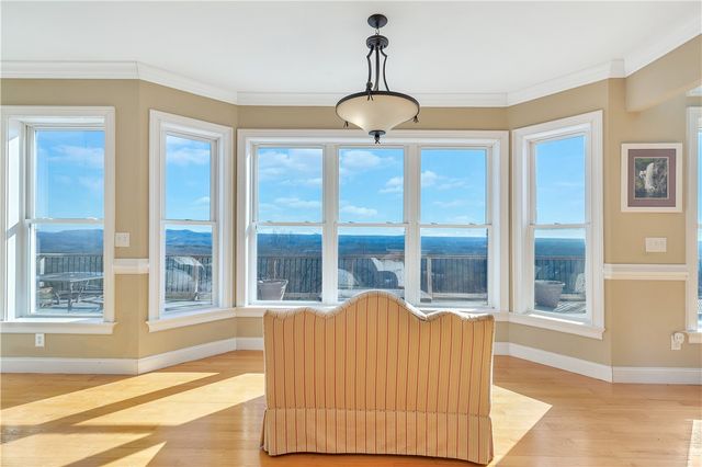 272 Jocassee Ridge Way, Salem, SC 29676