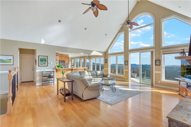 272 Jocassee Ridge Way, Salem, SC 29676