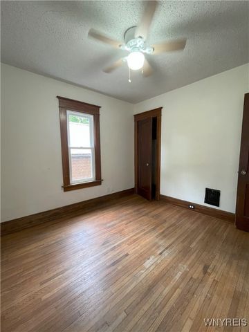 6045 Elm Street, Clarence, NY 14032