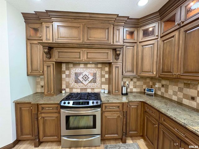 3804 W Grovemill Court, Dunlap, IL 61525