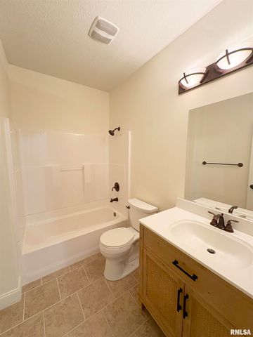 3804 W Grovemill Court, Dunlap, IL 61525