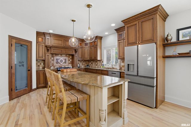 3804 W Grovemill Court, Dunlap, IL 61525