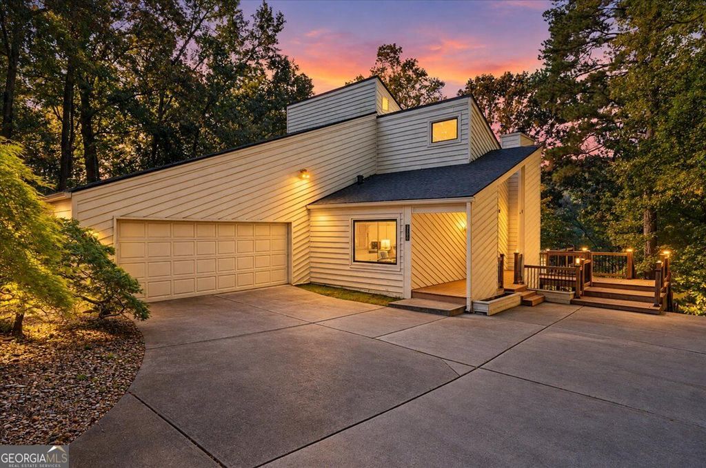3296 Leeds Way, Duluth, GA 30096 — exterior