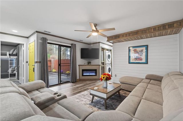 1129 Black Duck CT, Virginia Beach, VA 23451