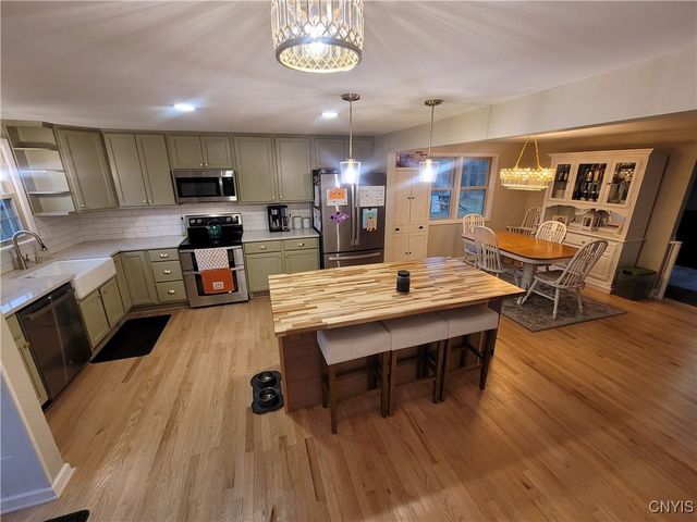 3063 Amberlea Lane, Lysander, NY 13027