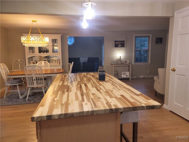 3063 Amberlea Lane, Lysander, NY 13027