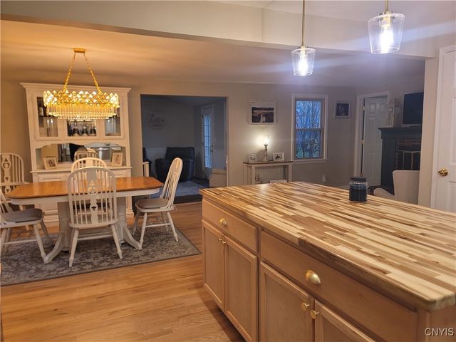 3063 Amberlea Lane, Lysander, NY 13027