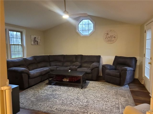 3063 Amberlea Lane, Lysander, NY 13027