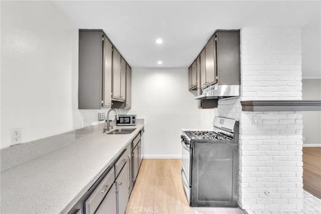 8641 Glenoaks Boulevard 107, Sun Valley, CA 91352